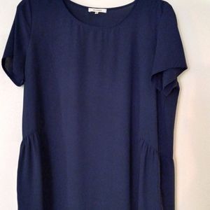 Pleione short sleeve ruffled bottom blouse size Small